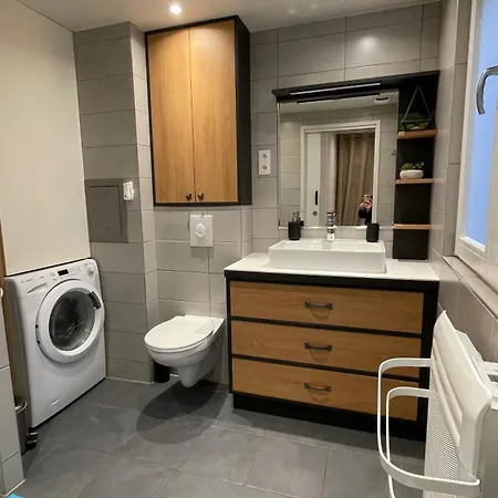 Grand 5 Pieces Petite France Apartment *